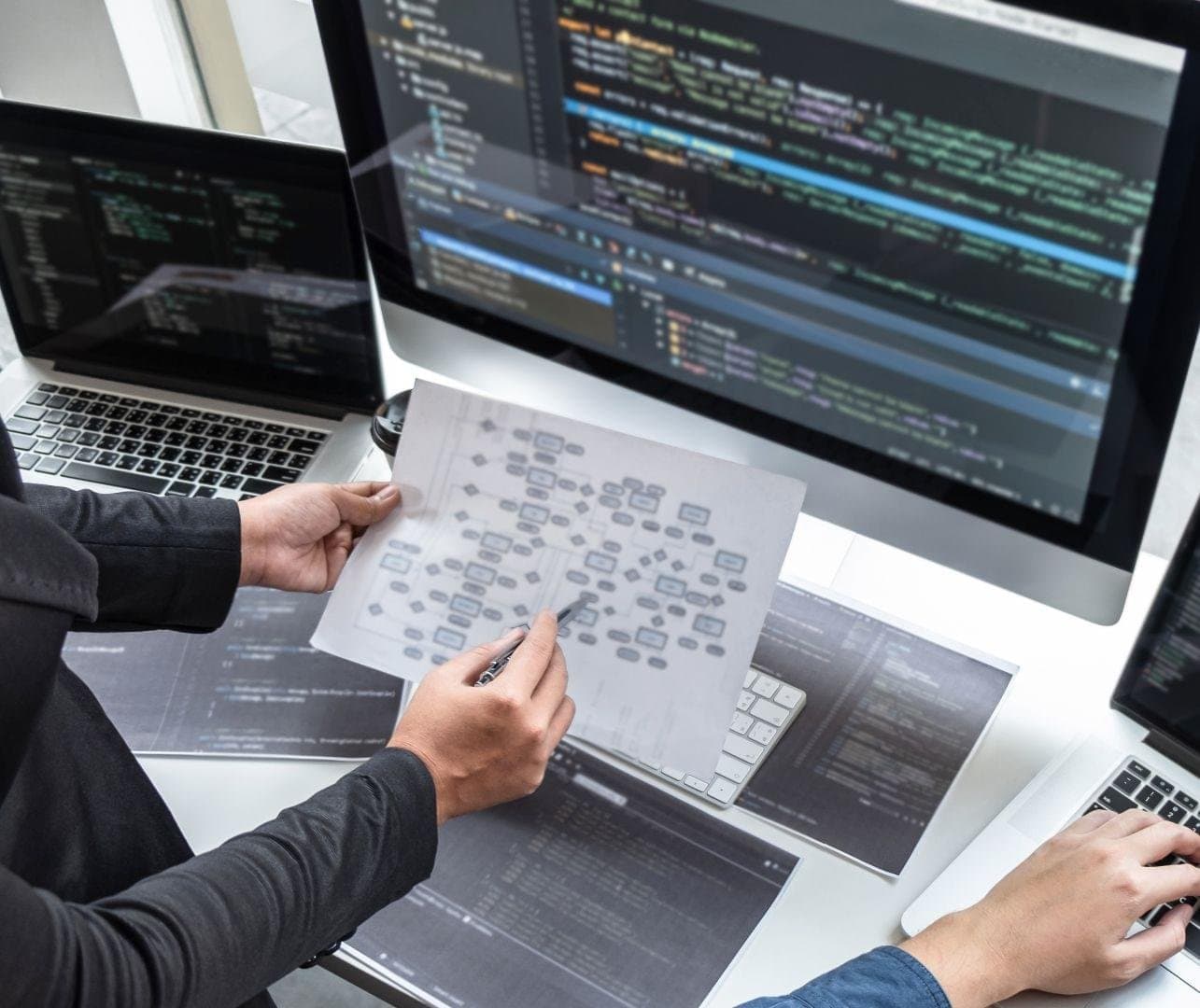 Hackathon HackFlow zve vývojářské hvězdy do Prahy, pomůžou s daty České spořitelny