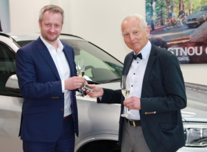 Prof. MUDr. Jan Pirk, DrSc. se stal oficiálním ambasadorem autosalonů KOPECKÝ